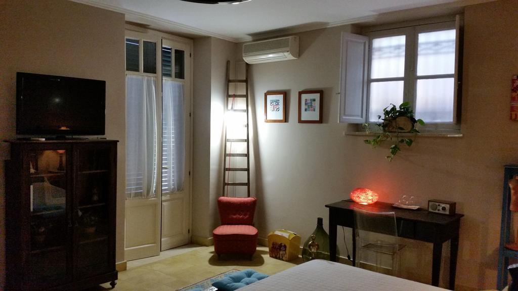 La Casa Di Dadda Hotel Messina Szoba fotó